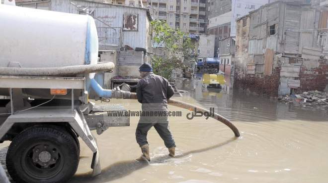ضم سيارات الصرف بأحياء الإسكندرية إلى الشركة الرئيسية للعمل 24 ساعة