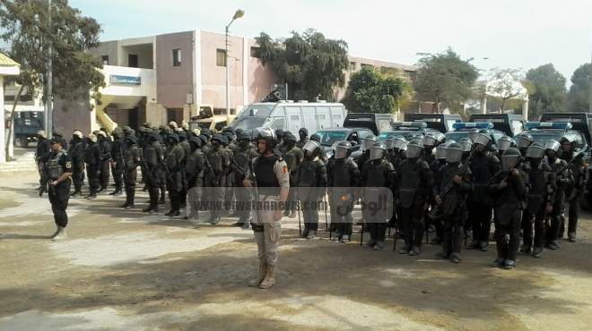 الجيش والشرطة ينتشران في شوارع سوهاج لتأمين المنشآت الهامة