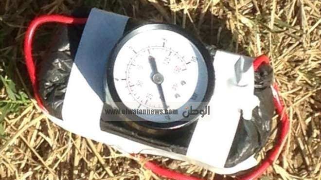 عاجل| إبطال مفعول قنبلة بدائية الصنع أمام بوابة جامعة الأزهر في أسيوط
