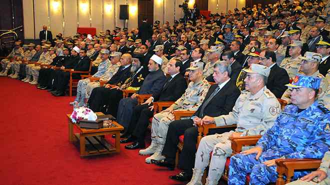السيسي يحضر الندوة التثقيفية للقوات المسلحة بمسرح الجلاء