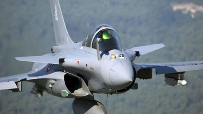الهند تشتري 36 طائرة رافال فرنسية وتشترط تصنيع 108 بمصانعها العسكرية