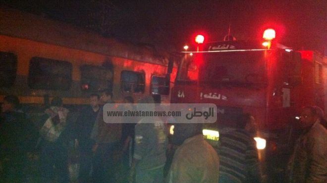 حريق بقطار في محطة ناصر ببني سويف.. والركاب يقفزون من النوافذ