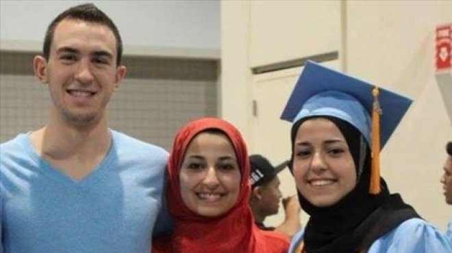 توجيه 3 اتهامات لأمريكي في جريمة قتل 3 مسلمين في نورث كارولينا 