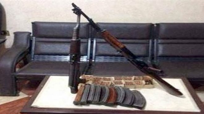 ضبط 4 أشخاص بحوزتهم أسلحة آلية في حملة أمنية بسوهاج