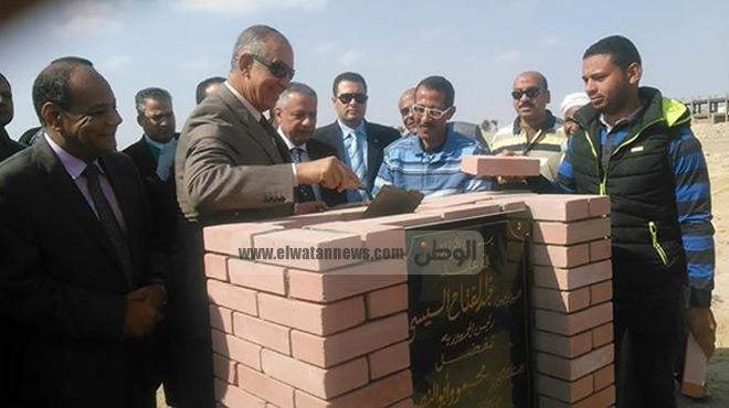 بالصور| وزير التعليم يضع حجر أساس مدرسة المتفوقين بالغردقة 