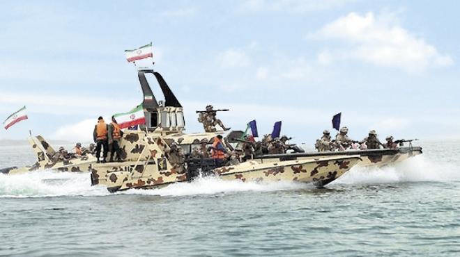 قائد البحرية الإيرانية: طهران في طريقها لصنع غواصة جدیدة