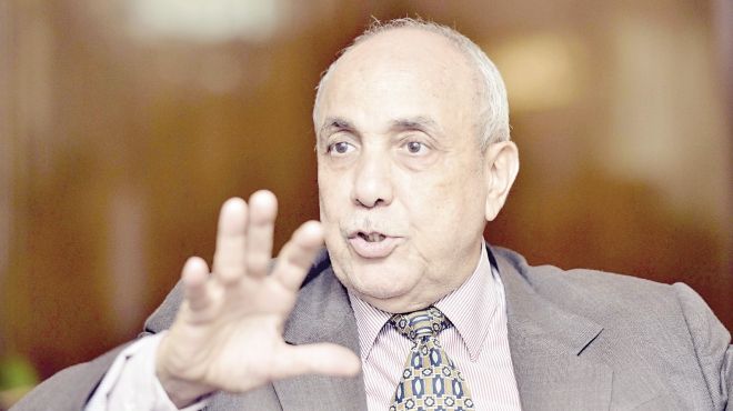 محمد أبوزيد وزير «قنديل»: حررت سعر الدقيق للقضاء على مافيا التهريب