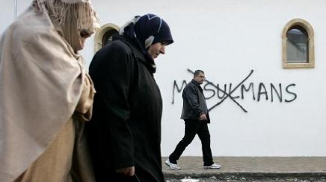 استطلاع: غالبية الفرنسيين ترى ازديادا في معاداة السامية والإسلاموفوبيا