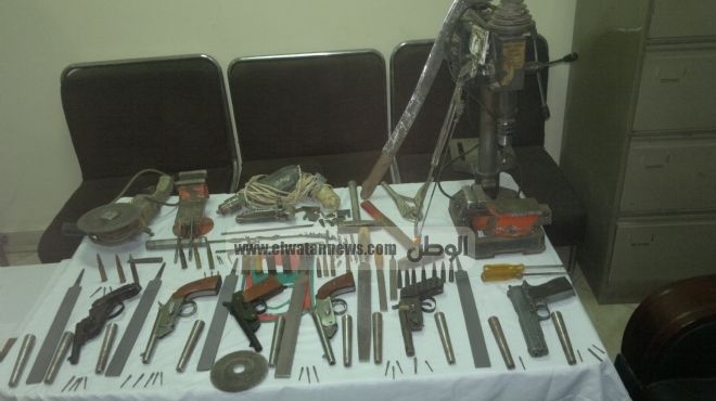 أجهزة الأمن بالمنيا تداهم ورشة تصنيع سلاح بمركز سمالوط