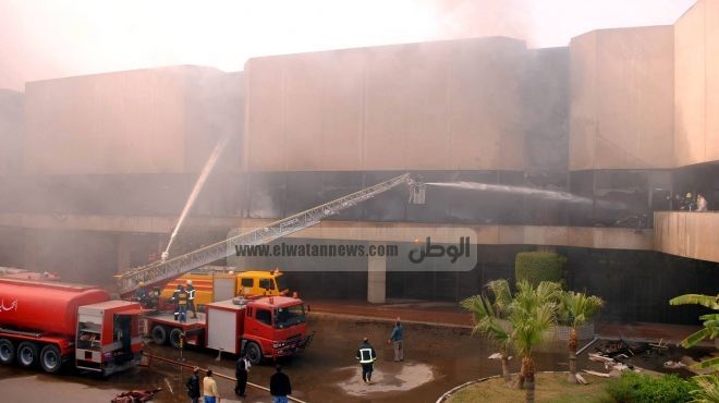 عاجل| حريق يدمر مصنع زيوت عطور في الغورية.. ويتسبب في تصدع المبنى
