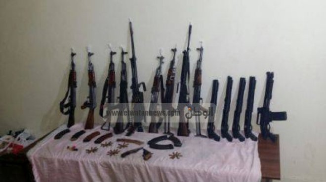 ضبط 12 قطعة سلاح و301 مخالفة مرافق في المنيا
