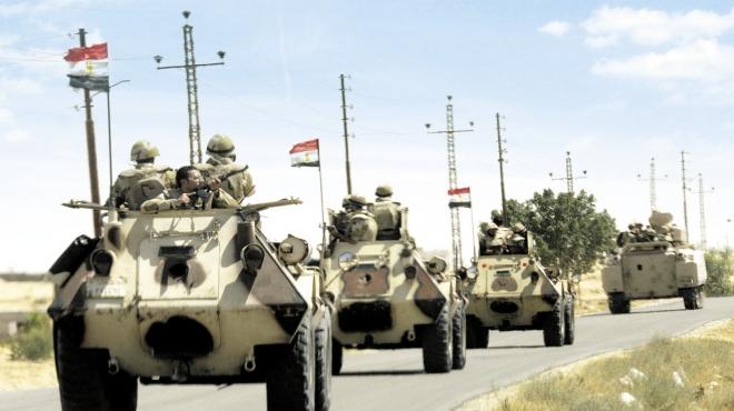 مدرعات الجيش تعود إلى معسكرات الأمن شمال الشيخ زويد