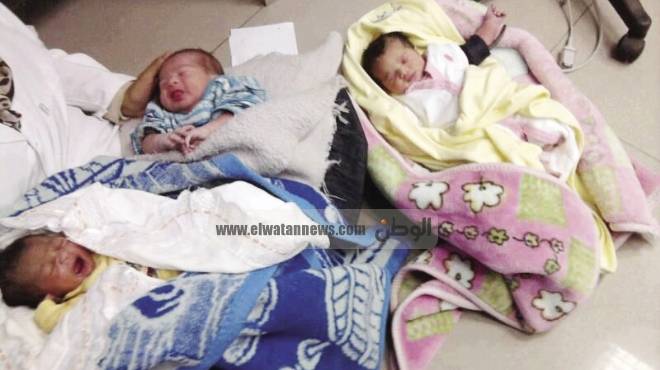 أطفال حديثى الولادة على الأرض فى مستشفى الشاطبى