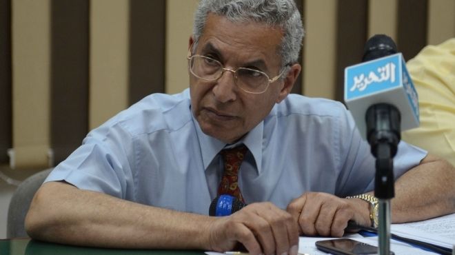 د.خيرى عبدالدايم نقيب الأطباء: معاقبة غير المشاركين فى الإضراب «عبث» و«جنون»