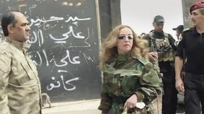 بالفيديو| حنان شوقي ترتدي زي الجيش العراقي وتبكي شهداء 