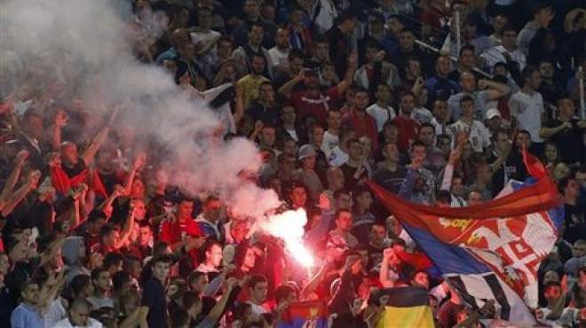 إصابة واعتقال العشرات بعد أعمال شغب في مباراة لكرة القدم بصربيا