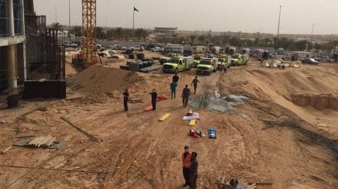 عاجل| احتجاز 50 عاملا تحت أنقاض مبني انهار في السعودية