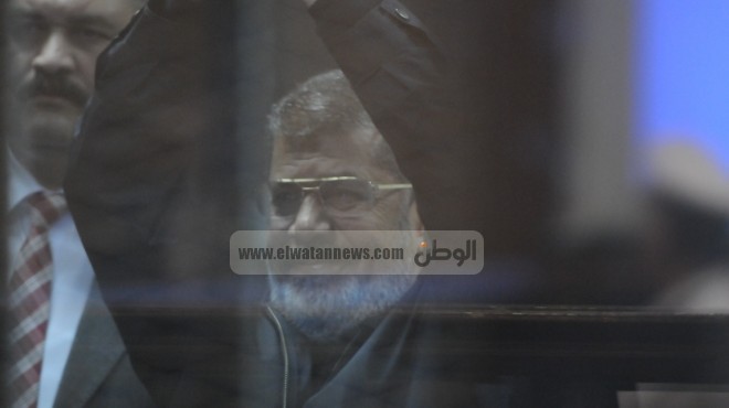 عاجل| تأجيل محاكمة مرسي وآخرين في 