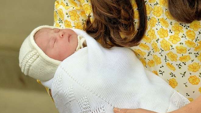 بالصور| الأميرة البريطانية الجديدة تشبه والدها الأمير ويليام