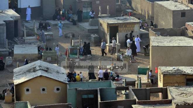 قيادي بالحرية والعدالة يدعو مواطني دمنهور للمساهمة في بناء سور حول مقابر المدينة 