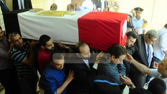 بالصور|أهالي الإسكندرية يشيعون جنازة المستشار مجدي رفيق 