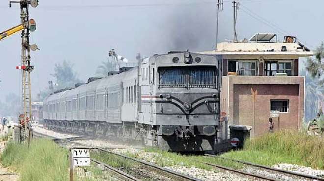 عودة حركة سير القطارات بعد انفجار قنبلة على شريط السكة الحديد بدمنهور