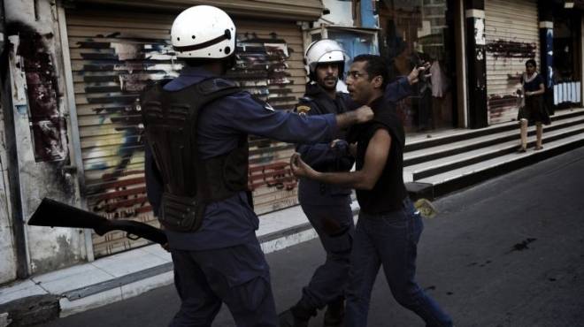 البحرين: اعتقال شخصين متورطين بتفجير في قرية 