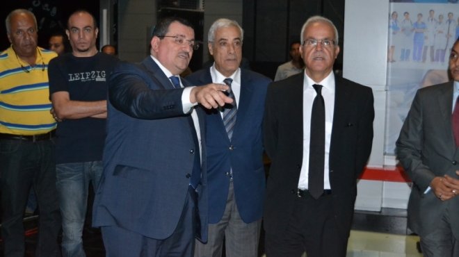 هيكل يستعرض إمكانيات مدينة الإنتاج الإعلامى مع وزير الإعلام الجزائري