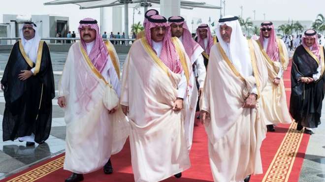 بالصور| الملك السعودي يزور 