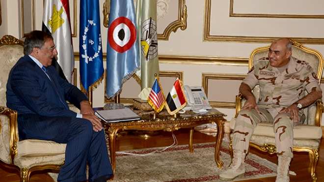 صبحي يلتقي وزير الدفاع الأمريكي الأسبق لمناقشة المستجدات في المنطقة