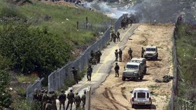 مسلحون فلسطينيون يطلقون النار على جيب عسكري إسرائيلي