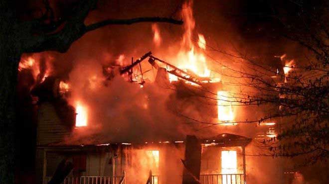 إصابة 6 أشخاص وتدمير مخبز ومنزل فى حريق هائل بأسوان 