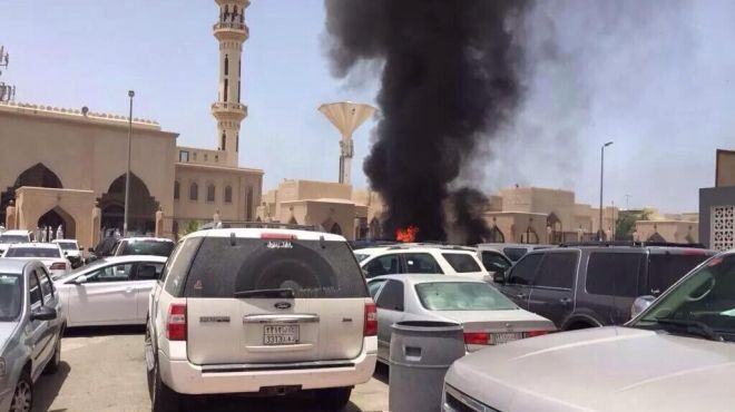 الإرهاب يضرب السعودية من جديد: مقتل 4 فى انفجار سيارة أمام مسجد شيعى