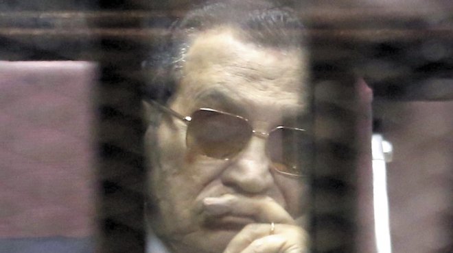 محامي مصابي ثورة 25 يناير: براءة مبارك 