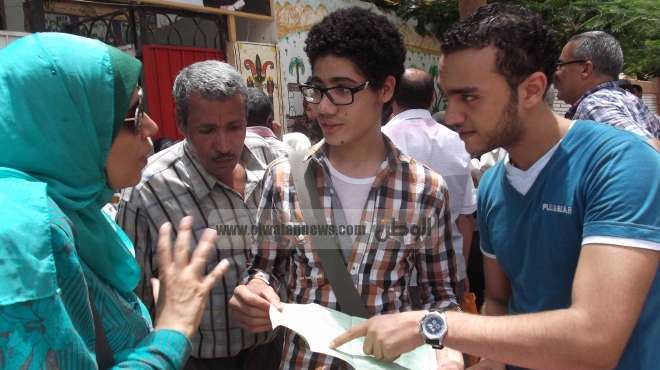 طلاب الثانوية العامة بسوهاج: لا شكاوى من امتحان اللغة العربية