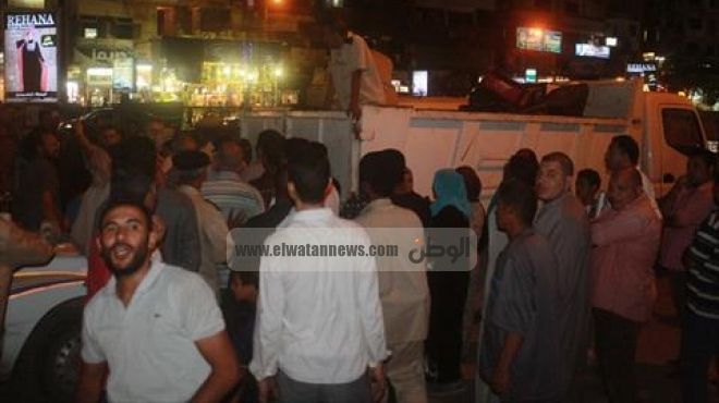 باعة جائلون يصيبون 3 من موظفي الإشغالات خلال حملة في ميدان الجيزة