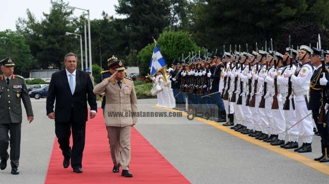 استقبال رسمي لوزير الدفاع خلال زيارته اليونان