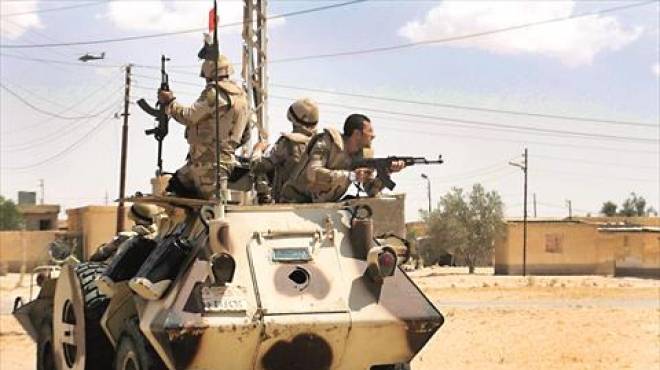 عاجل| مسلحون يهاجمون 5 حواجز عسكرية جنوبي الشيخ زويد