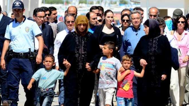 أنجلينا جولي تتفقد أحوال اللاجئين السوريين في تركيا 
