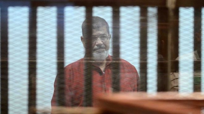 مرسي يدخل قفص 