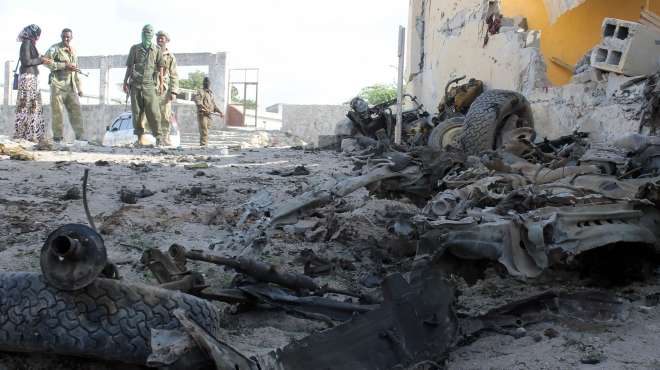 مقتل نحو 6 أشخاص في انفجار فندق بوسط العاصمة الصومالية
