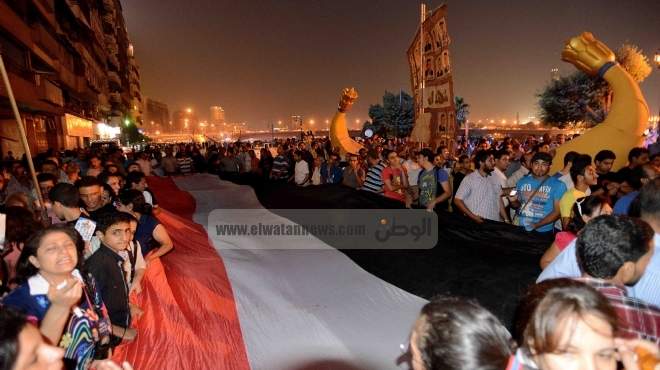 بالصور| الآلاف يحيون ذكرى «شهداء ماسبيرو» وسط هتافات ضد المشير «طنطاوى» ومرشد الإخوان