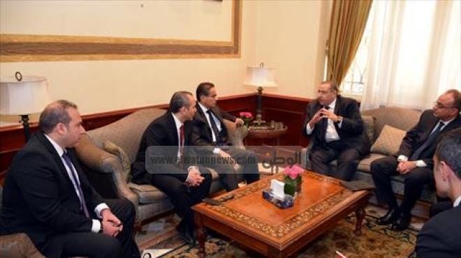 وزير الاستثمار يشهد بدء التداول على أسهم شركة إعمار مصر