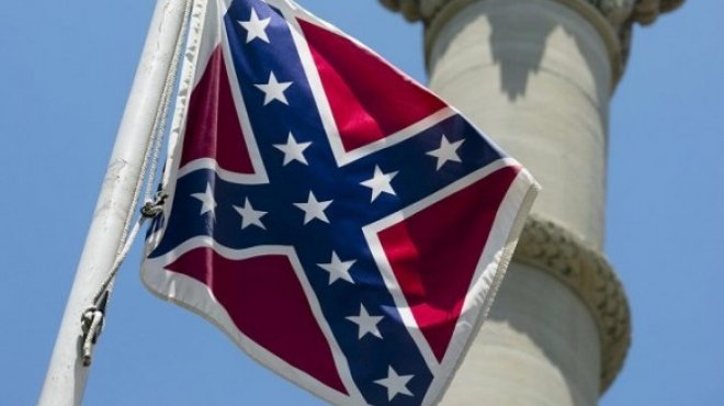 مجلس النواب في ولاية ساوث كارولاينا يوافق على إنزال العلم الكونفدرالي