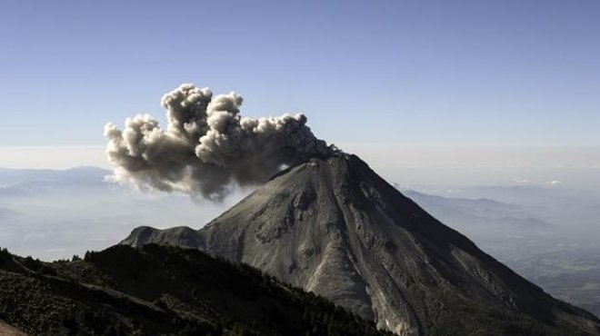 إجلاء نحو 70 شخصا بسبب بركان كوليما غربي المكسيك