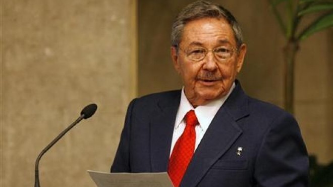 كاسترو يطالب مجددا بتخفيف الحصار الأمريكي عن كوبا