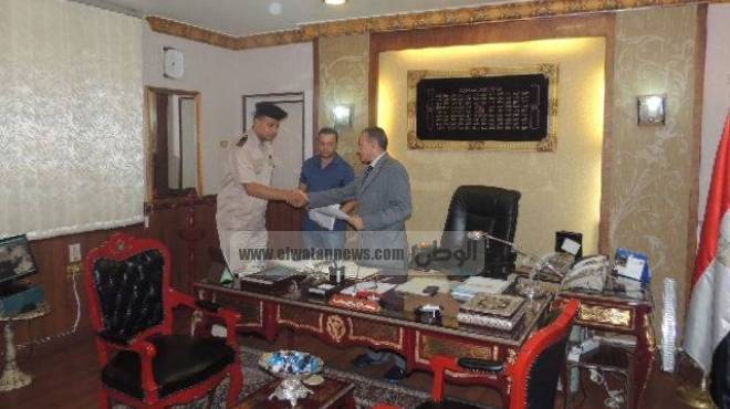 مدير أمن الشرقية يكرم 4 من العاملين بمركز شرطة أبو حماد