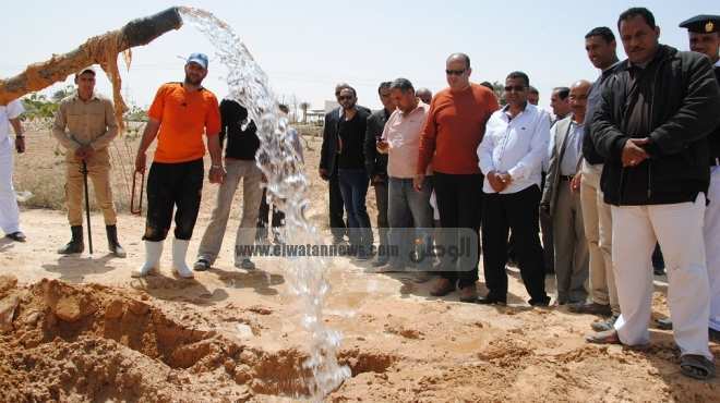 إزالة 3 تعديات على خط مياه الـ1000 الموصل لمطروح