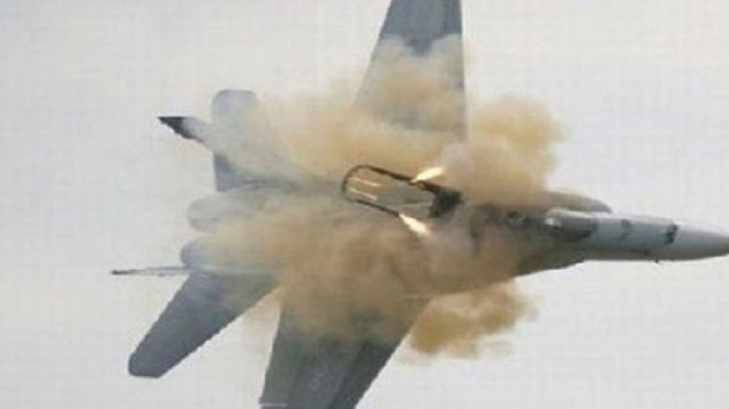 ارتفاع عدد ضحايا تحطم طائرة حربية سورية إلى 37 قتيلا