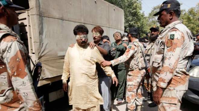 القبض على 5 أشخاص بباكستان يشتبه بضلوعهم في هجومين على كنيستين